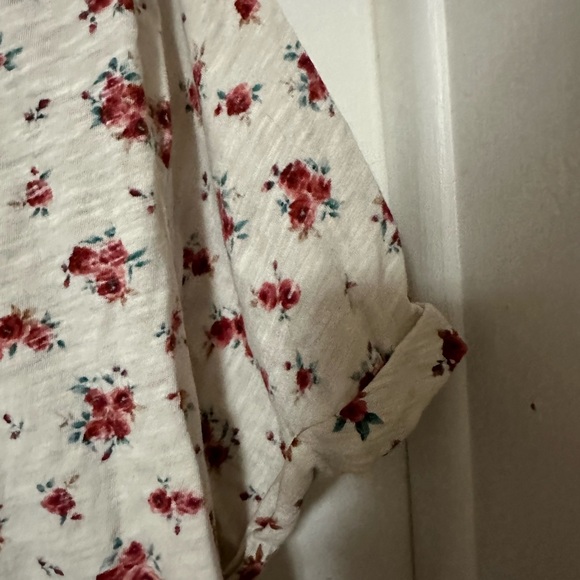 Cream floral tee - Picture 3 of 3